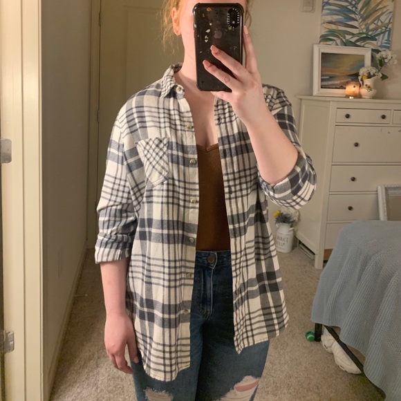 Flannel!💗 - Picture 3 of 3